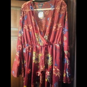 🔥NWT High low blouse🔥